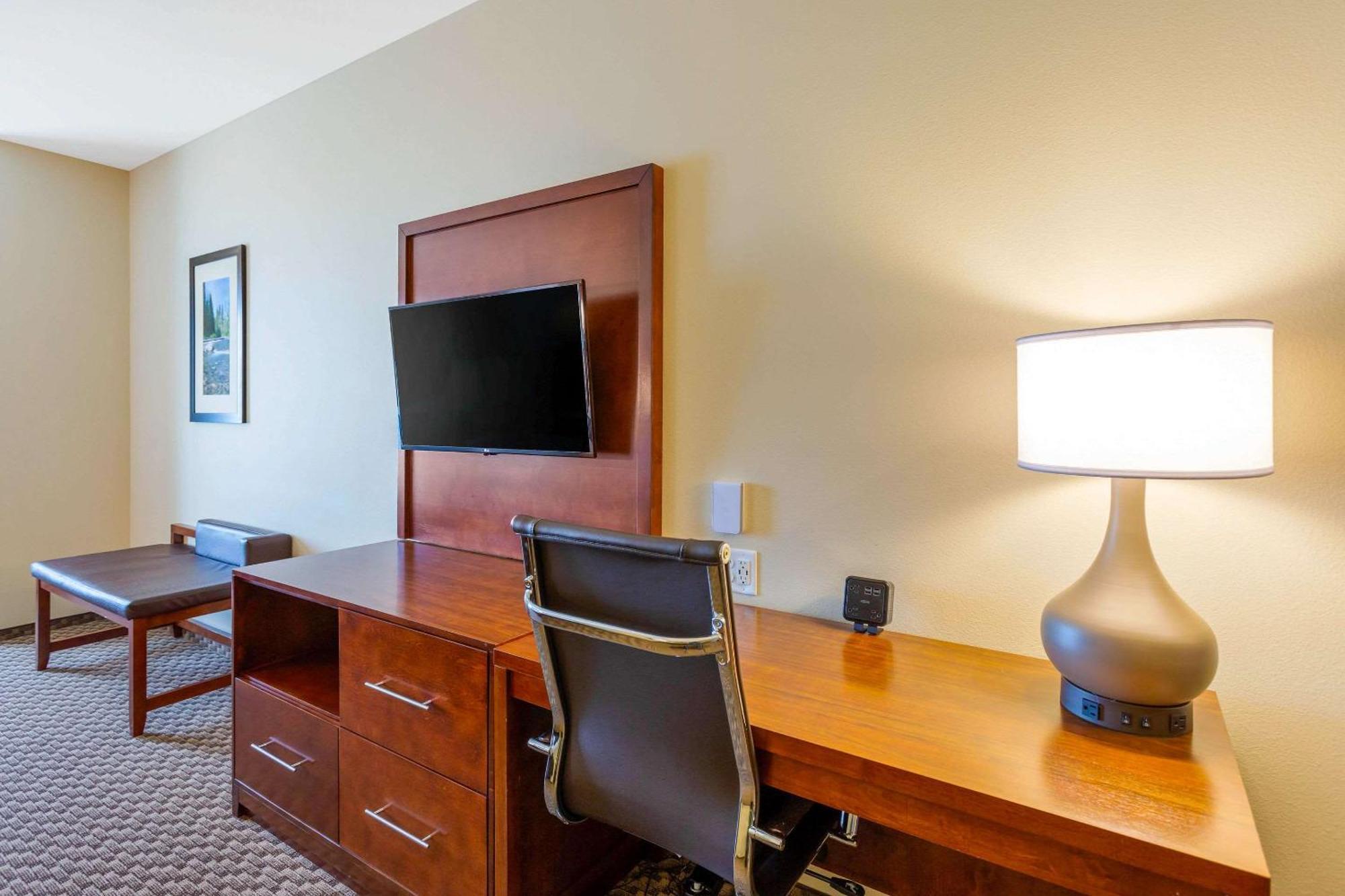 Comfort Suites Burlington Near I-5 Exteriér fotografie