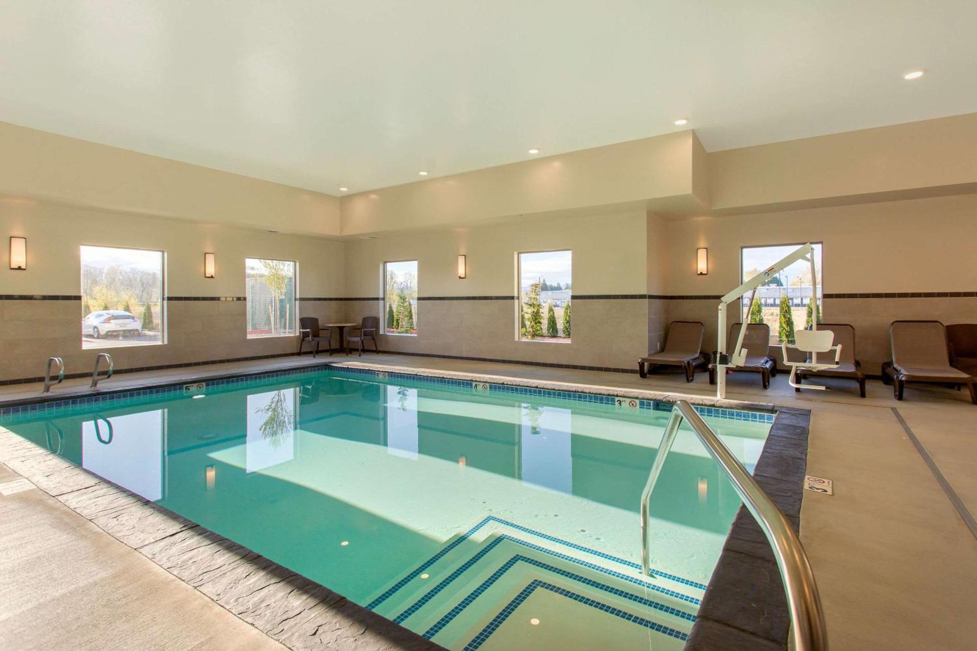 Comfort Suites Burlington Near I-5 Exteriér fotografie